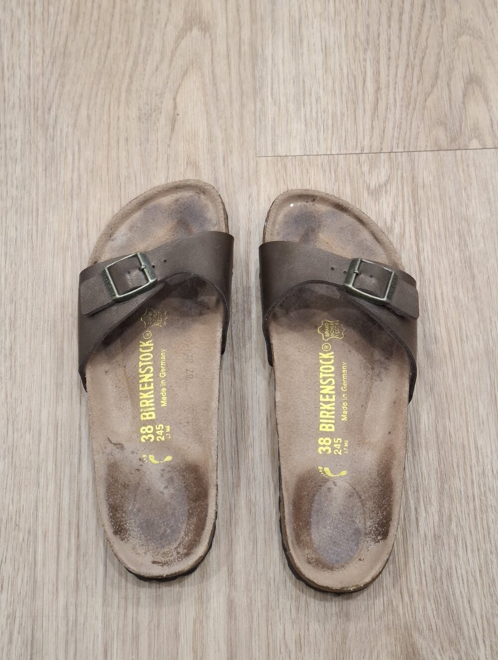Birkenstock Brown Single Strap Slide Sandals. Size 38